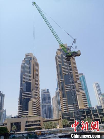 中联重科塔机助力全球最高酒店类项目——阿联酋迪拜蓝天酒店。中联重科供图 
